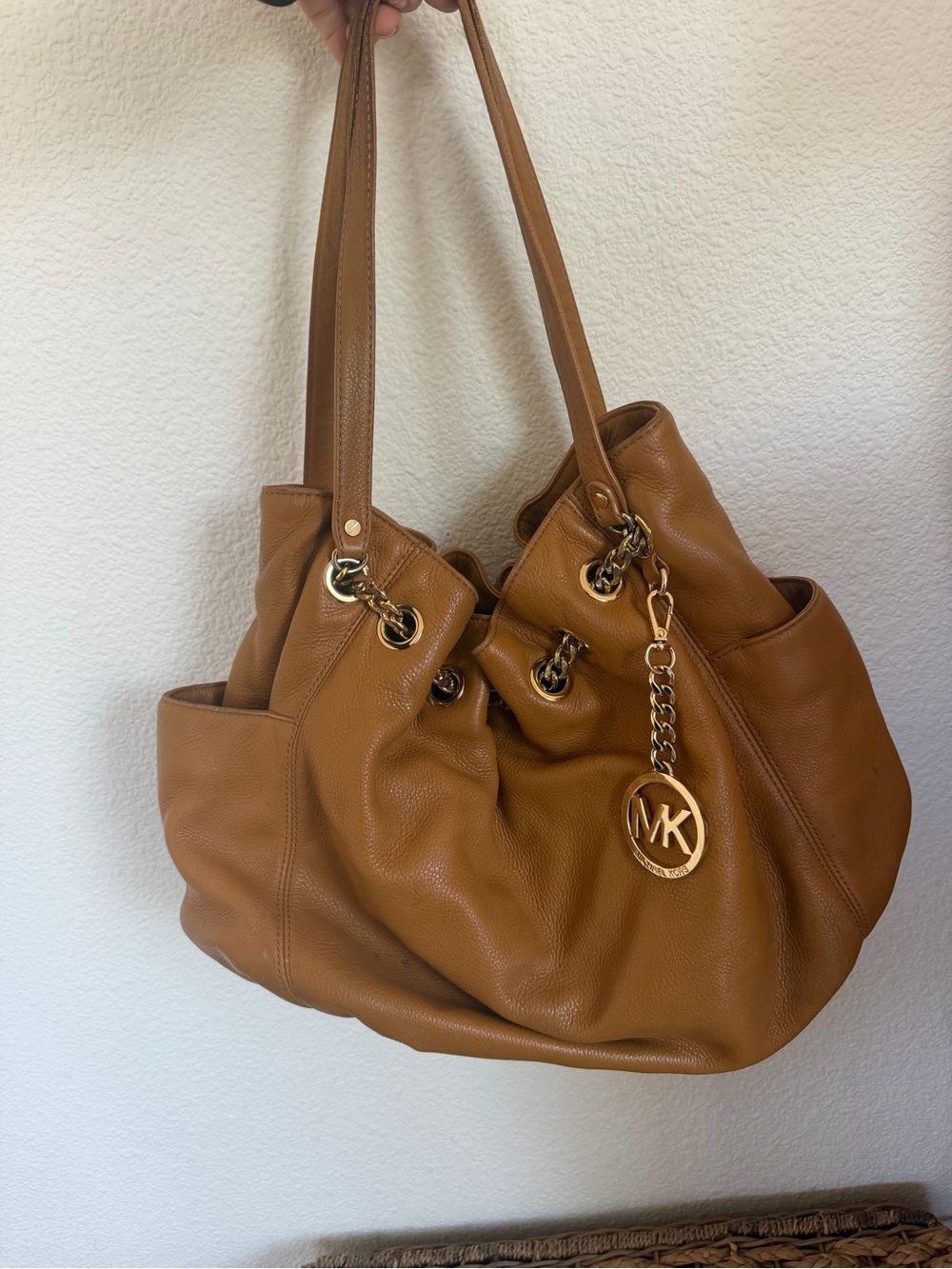 AUTH Michael Kors Cognac Jet Set Leather Shoulder Bag with Gold Emblem Chain
